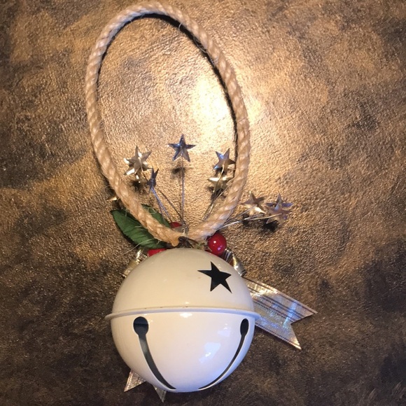 Big vintage Christmas bell ornament cream with red berries gold bow stars & rope - Picture 9 of 9